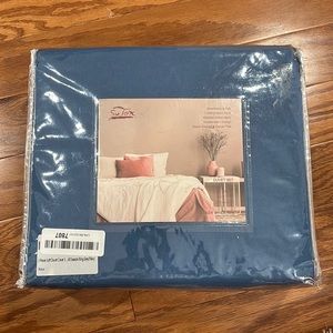 KING double sided duvet and 2 matching pillowcases